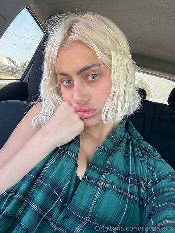 Alana / ilovealana nude photo #3