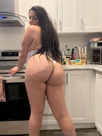 Te / iloveteniah nude photo #35