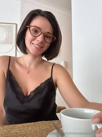 Eve Sweet / imevesweet.free nude photo #13