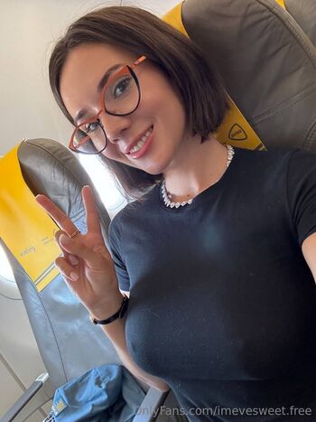 Eve Sweet / imevesweet.free nude photo #32