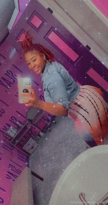 Layy.So.Thic / imlayylayy nude photo #14