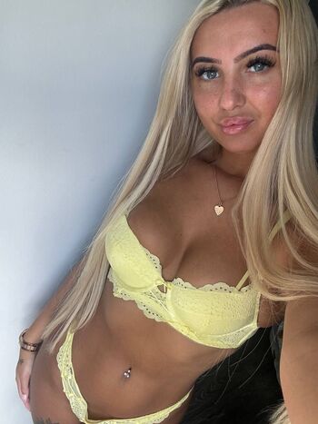 Imogen / imogenivyx nude photo #1