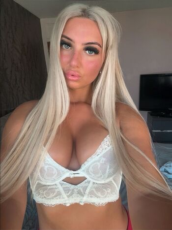 Imogen / imogenivyx nude photo #14