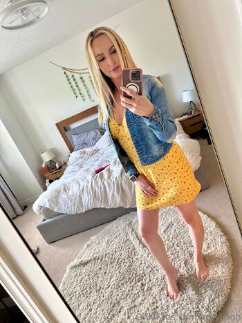 Ryleigh (Your Personal Nurse / imryleigh / nurse.ryleigh nude photo #14