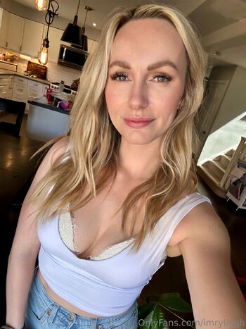 Ryleigh (Your Personal Nurse / imryleigh / nurse.ryleigh nude photo #24