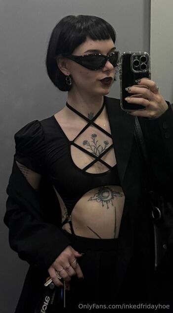 𝐅𝐯𝐜𝐤𝐌𝐞𝐅𝐫𝐢𝐝𝐚𝐲𝐬 / inkedfridayhoe nude photo #9