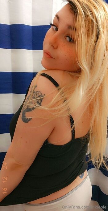 Inkie Bi / inkiebie nude photo #15