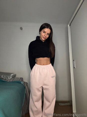 OnlyFans / innocentfit nude photo #24
