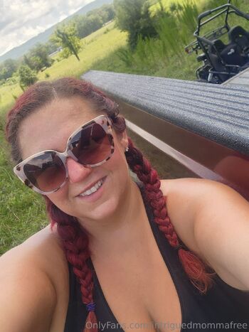 IntriguedMommaFre / intriguedmommafree nude photo #27