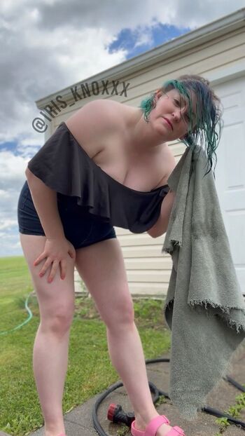 Iris_Knoxx / iris_knoxxx nude photo #17