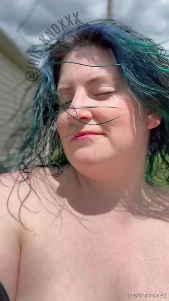 iris knoxxx