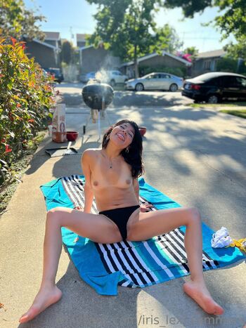 Iris Alexandri / iris_lexi.summers nude photo #5