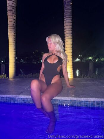 Isabelle / isabelleegrace nude photo #18