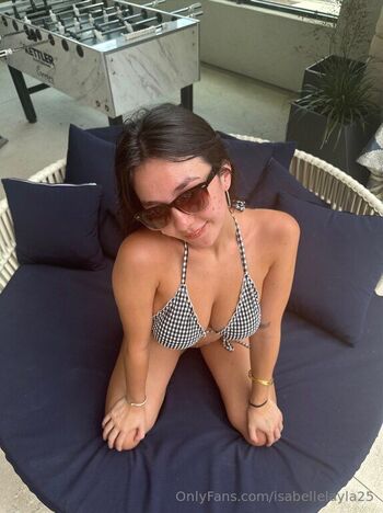 Isabelle Layl / isabellelayla25 nude photo #32