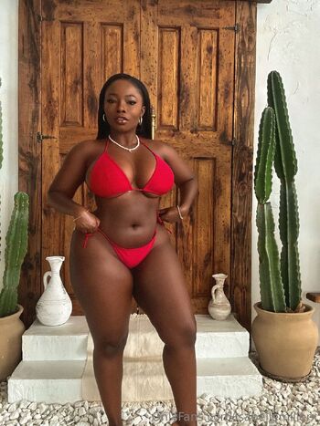 Isabelle Mille / isabellemillerx nude photo #19