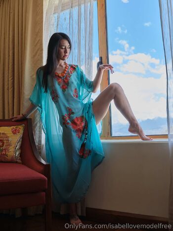 Isabel Lov / isabellovemodelfree nude photo #18