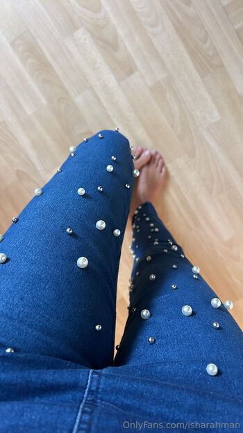 Isha Rahma / isharahman nude photo #2