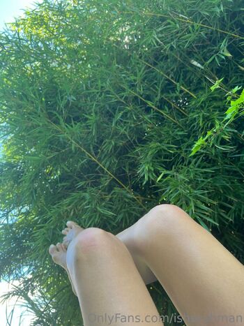 Isha Rahma / isharahman nude photo #7