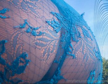 Isha Rahma / isharahman nude photo #15