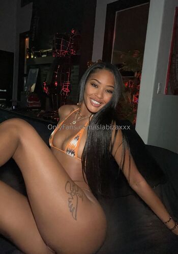 1 Ebony on OF Isla Biza / islabizaxxx nude photo #19