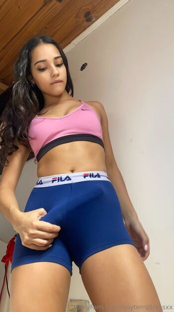 Issy Temptres / issytemptressxx nude photo #25