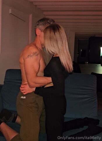 Ell / ita96elly nude photo #39