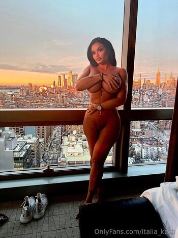 toochi kas / italia_kash nude photo #30