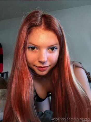 dev / its.devon nude photo #20
