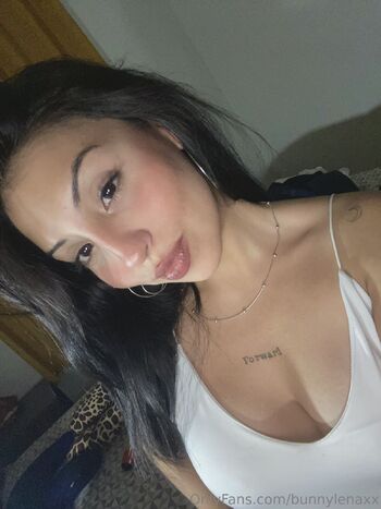 Emily / its.emilyy nude photo #2