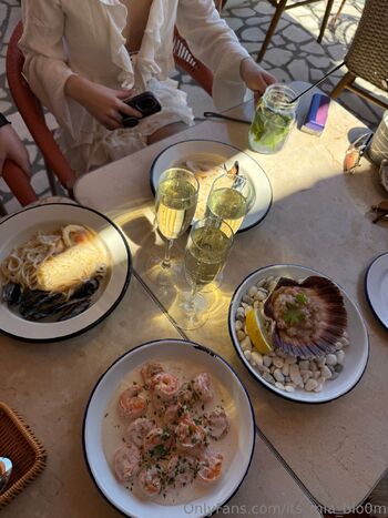 MIA BLOO / its_mia_blo0m nude photo #5