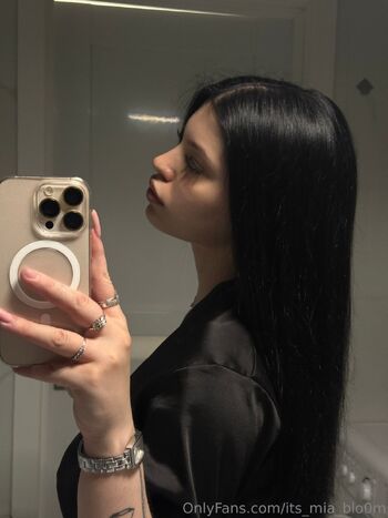 MIA BLOO / its_mia_blo0m nude photo #9