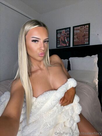 Alex Fo / itsalexfoxx nude photo #7