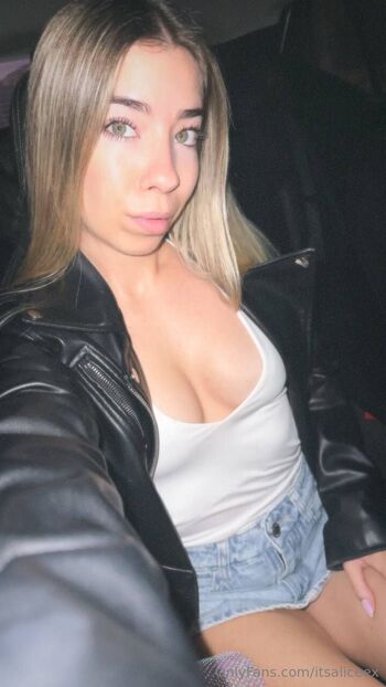 OnlyFans / itsaliceex nude photo #32