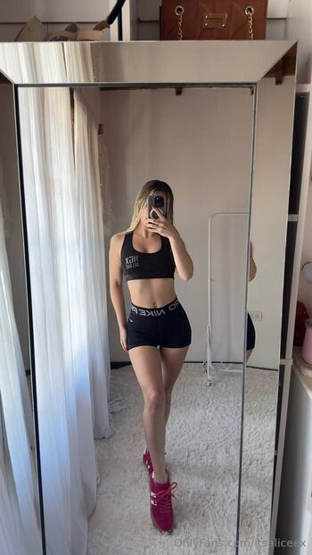 OnlyFans / itsaliceex nude photo #37