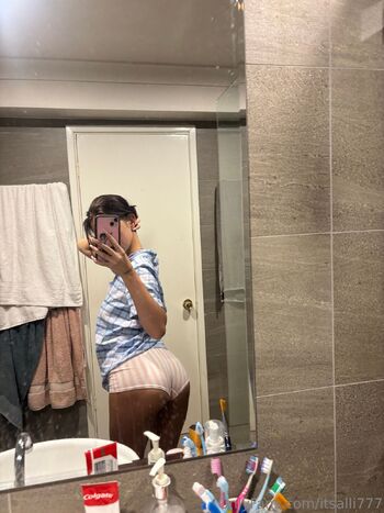all / itsalli777 nude photo #4