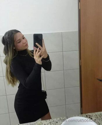 Ana / itsanaxx nude photo #15