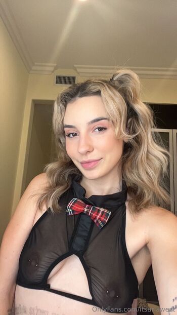 Aria West rated 1college girl on OF / itsariawest nude photo #20