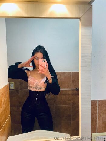 𝔅𝔢𝔩𝔩𝔞 / itsbellaraine nude photo #5