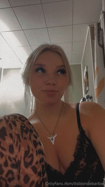 ItsBlondebarbie VIP / itsblondebarbie nude photo #12
