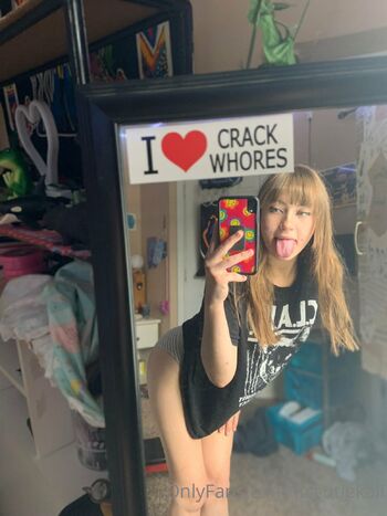 Kali 18yo Petit / itscutiekali nude photo #10