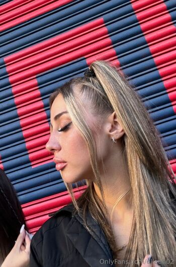 Ell / itsellasinclair nude photo #19