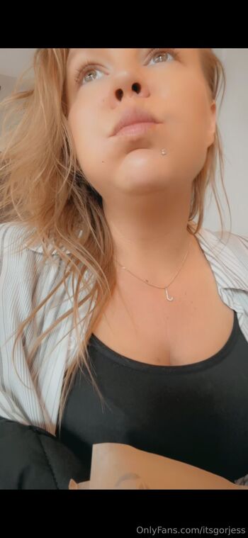 gorJES / itsgorjess nude photo #7