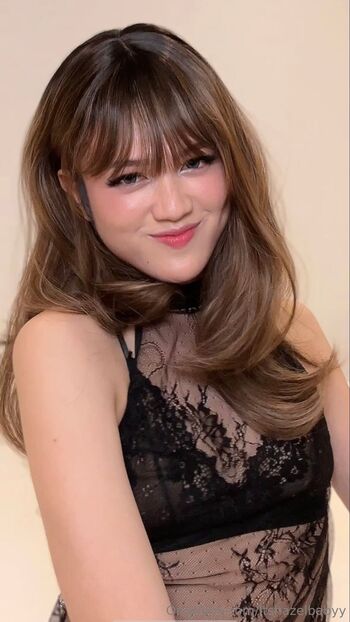 Hazel / itshazelbabyy nude photo #4