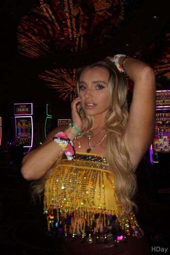 Holly Da / itshollyday nude photo #4