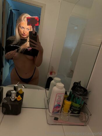 Jessica Lily / itsjessicasworld nude photo #16