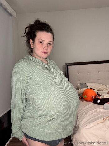 Kaitly / itskaitiecali nude photo #21