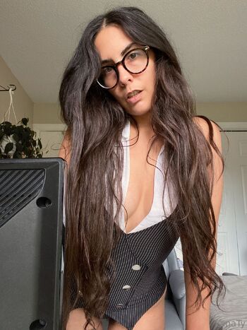 Lana T / itslanaty nude photo #26