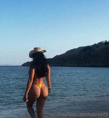 Itsleana FRE / itsleanafree nude photo #22