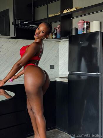 Lexi Lu / itslexiluv / lexiluv_00 nude photo #28