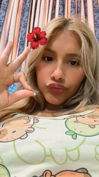 Lia / itsliahh nude photo #10